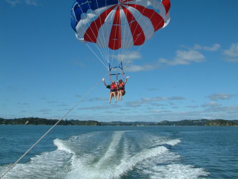 Dateigr&ouml;&szlig;e: 25.35 KB, Kommentar: Parasailing
